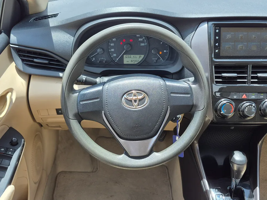 2022 Toyota Yaris  Y 