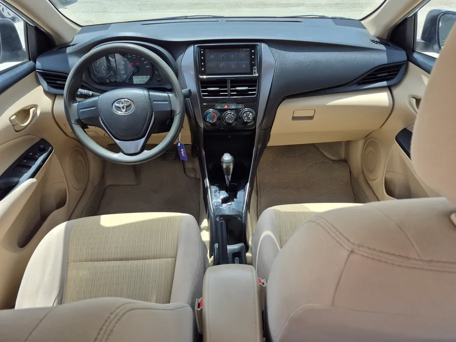 2022 Toyota Yaris  Y 
