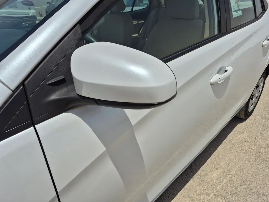 2022 Toyota Yaris  Y 