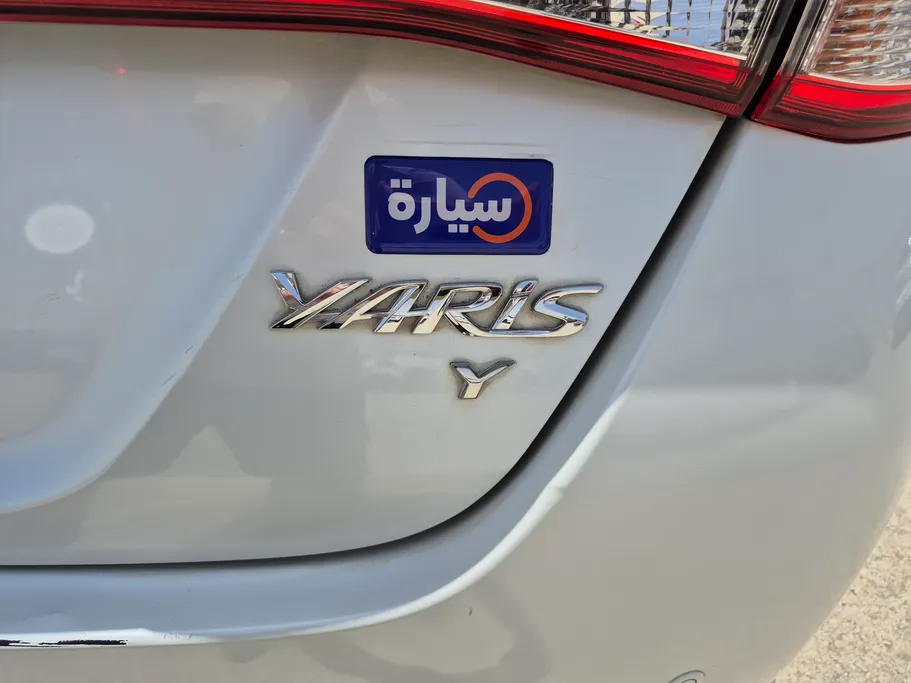 2022 Toyota Yaris  Y 