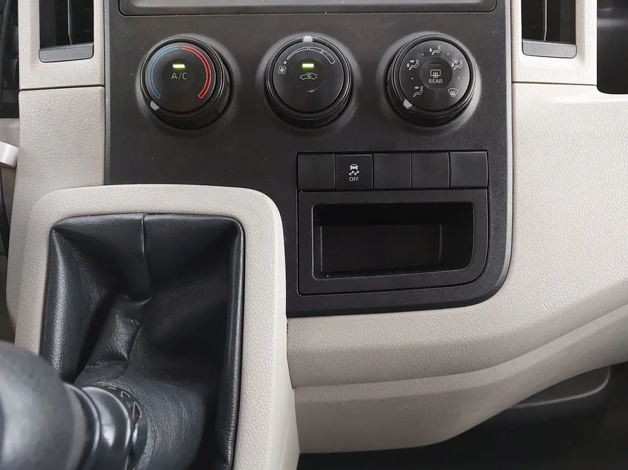 2021 Toyota Haice فان بضاعه 