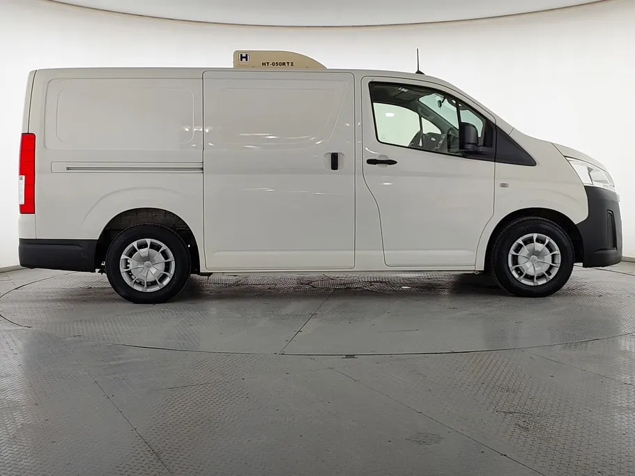 2021 Toyota Haice فان بضاعه 