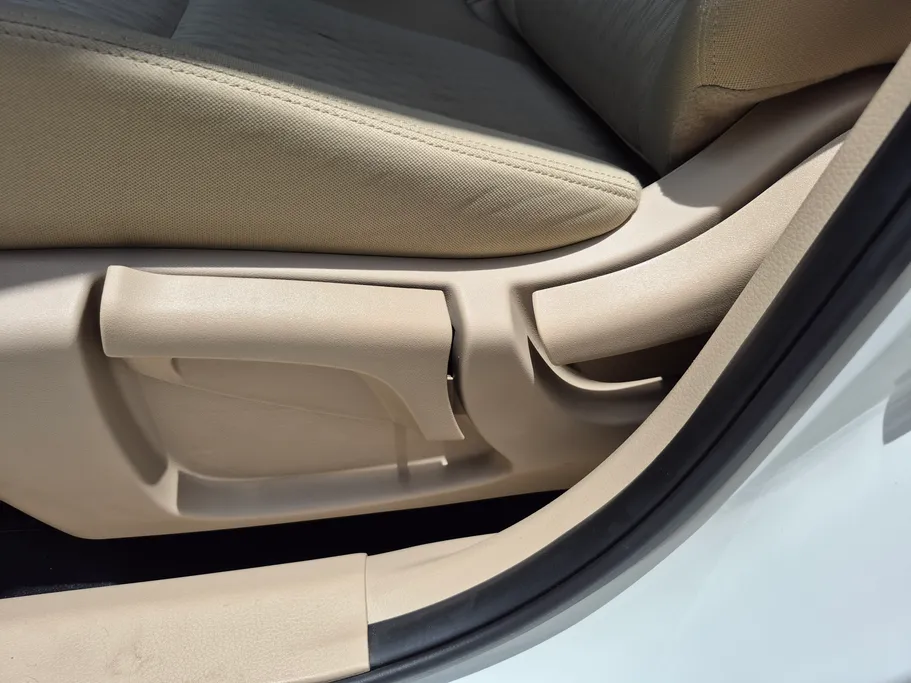 2022 نيسان Xtrail S 5 Seats 