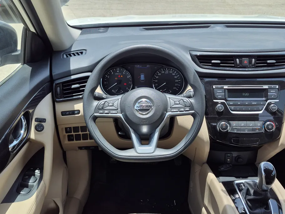2022 نيسان Xtrail S 5 Seats 