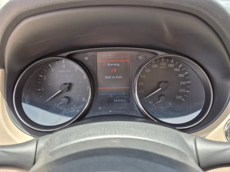 2022 نيسان Xtrail S 5 Seats 