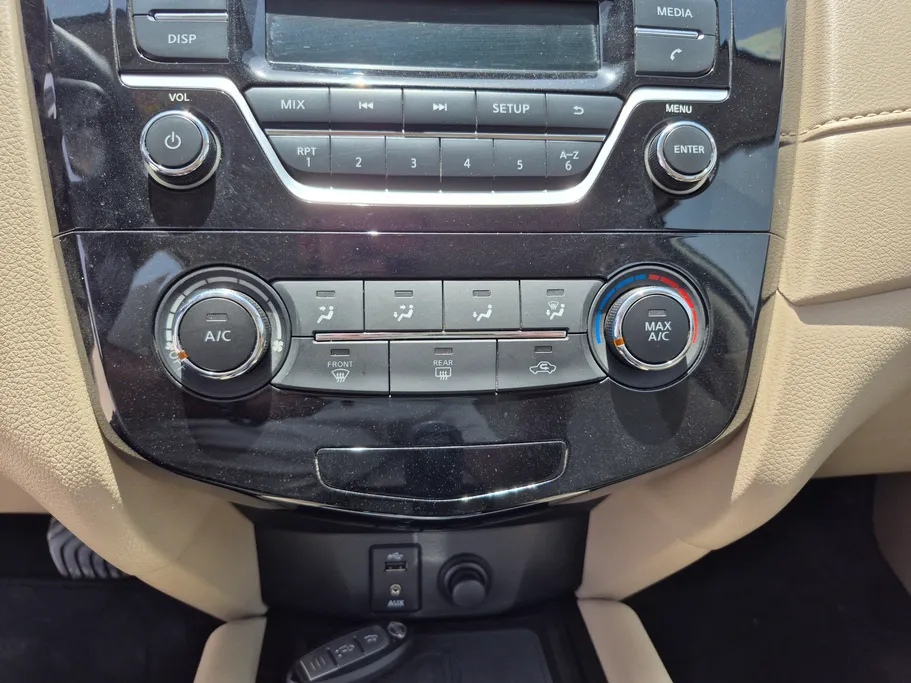 2022 نيسان Xtrail S 5 Seats 