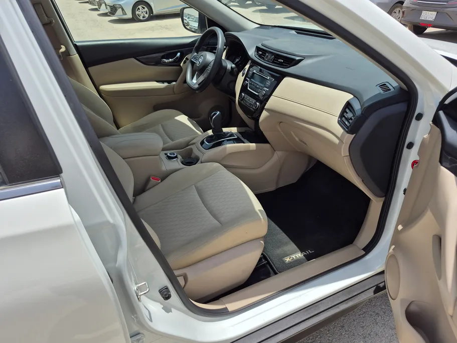 2022 نيسان Xtrail S 5 Seats 