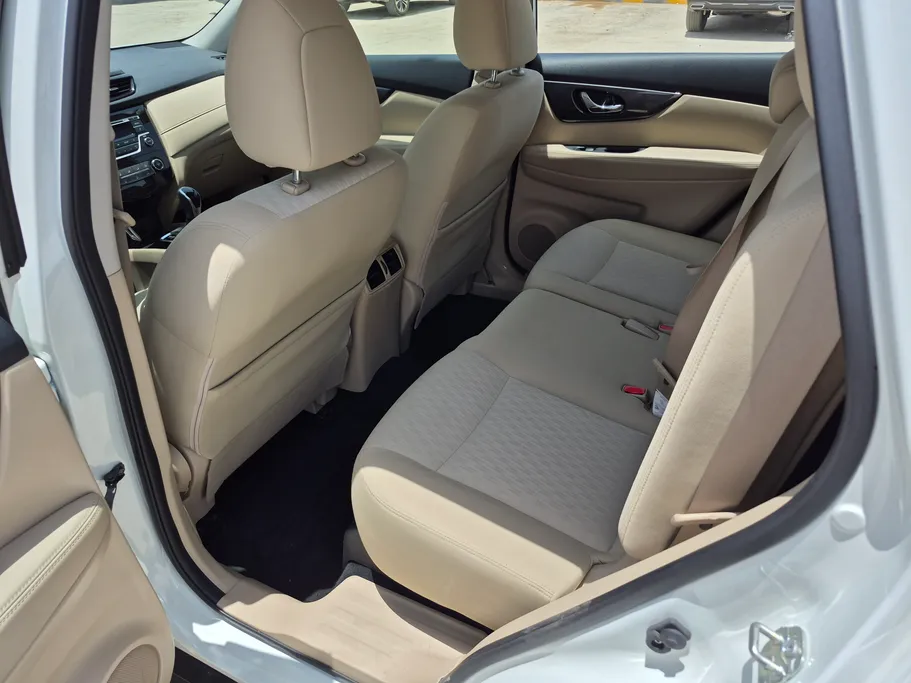 2022 نيسان Xtrail S 5 Seats 
