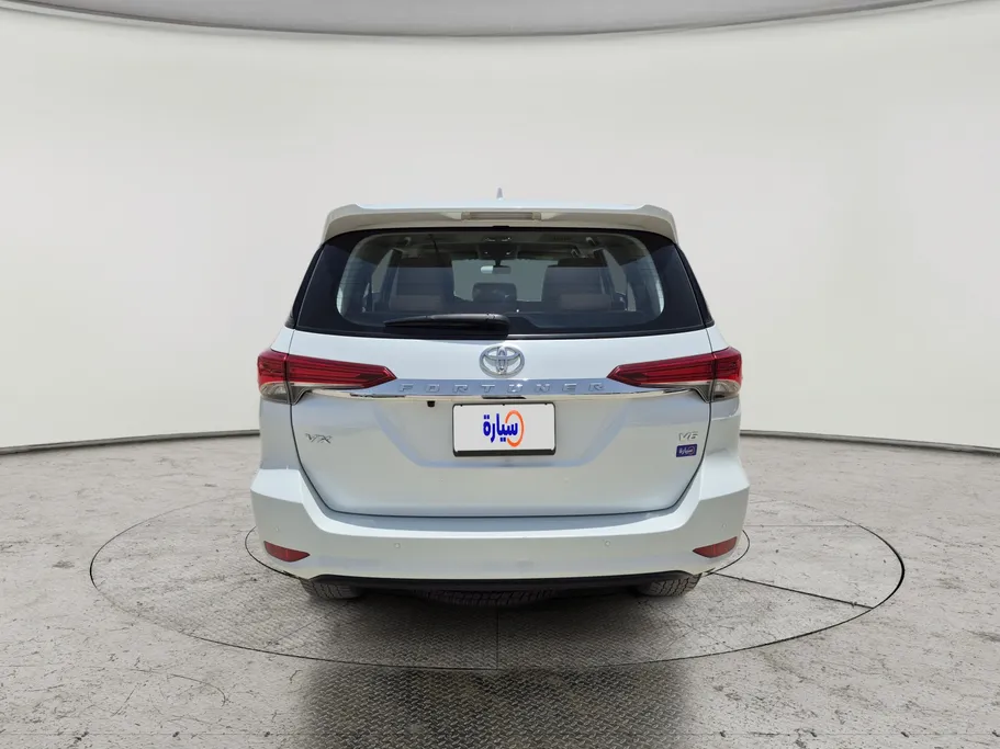 2023 Toyota Fortuner VX 