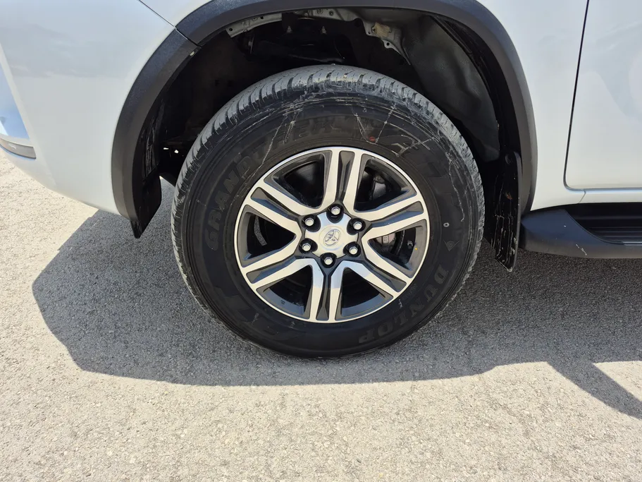 2023 Toyota Fortuner VX 