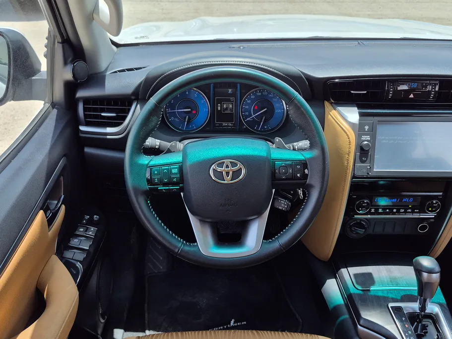 2023 Toyota Fortuner VX 