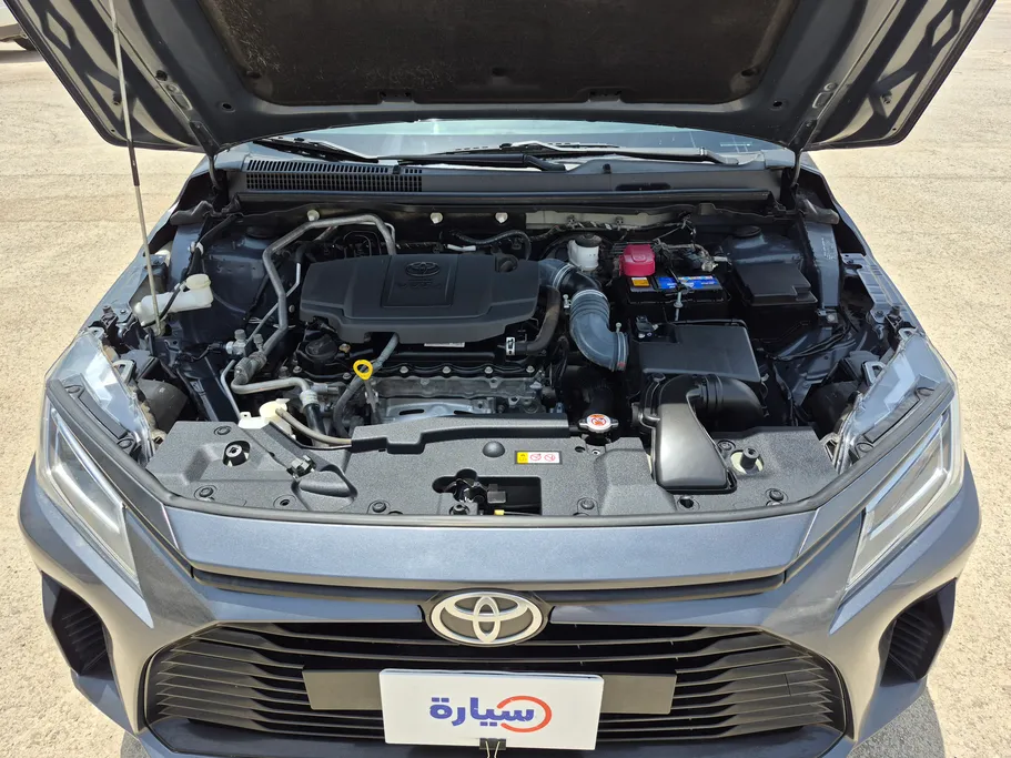 2023 Toyota Yaris  Y 
