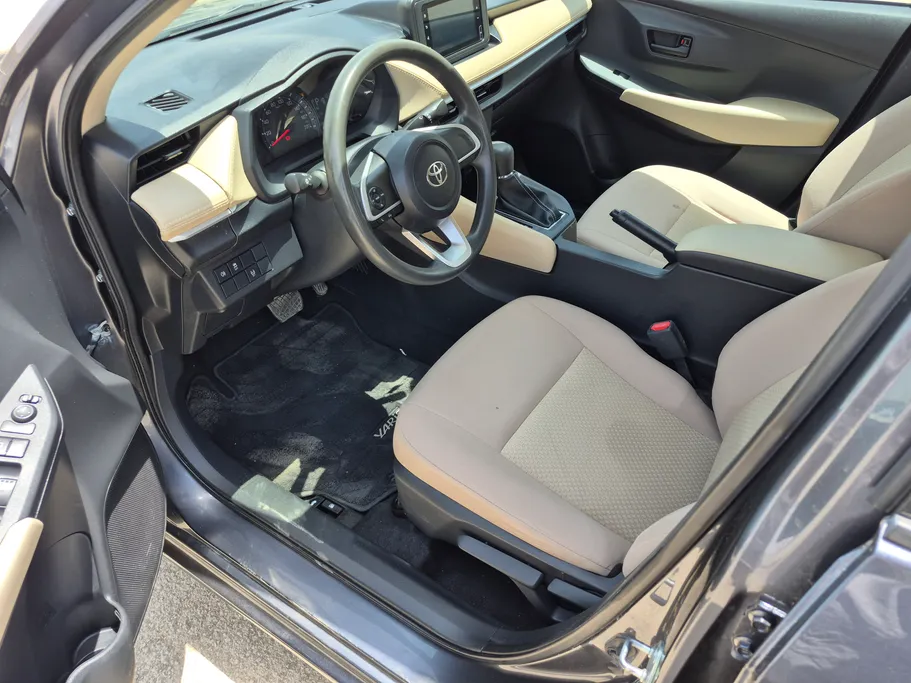 2023 Toyota Yaris  Y 