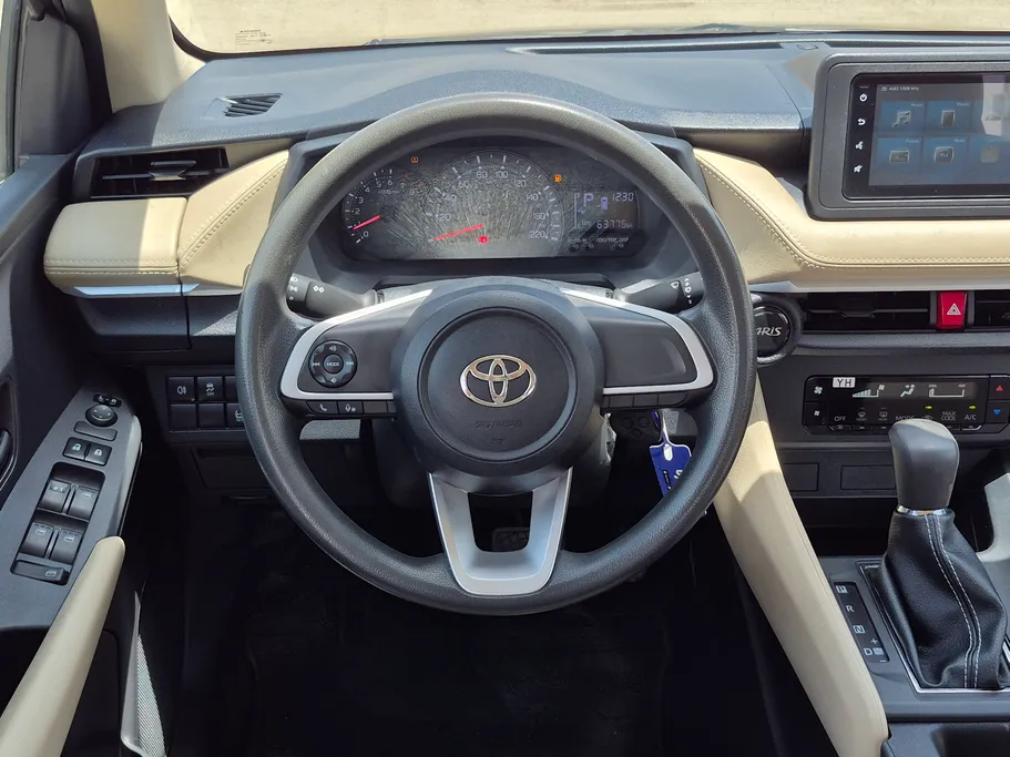 2023 Toyota Yaris  Y 