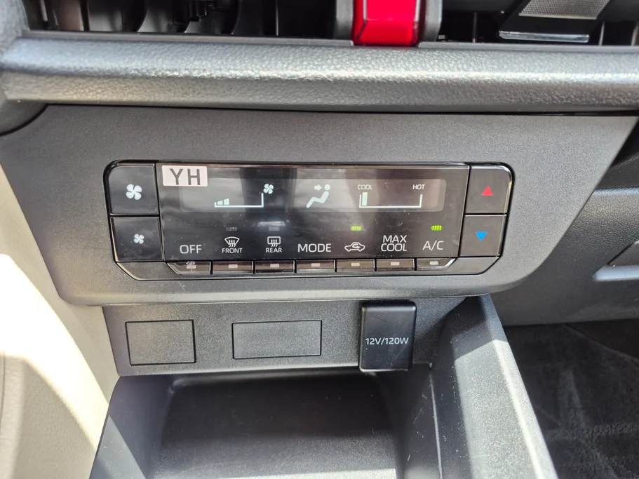 2023 Toyota Yaris  Y 
