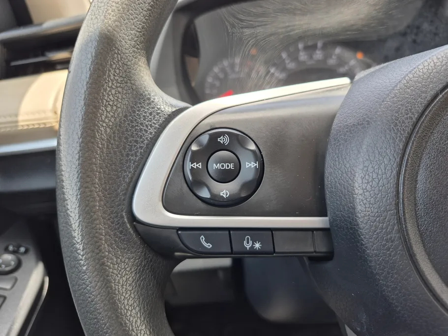 2023 Toyota Yaris  Y 