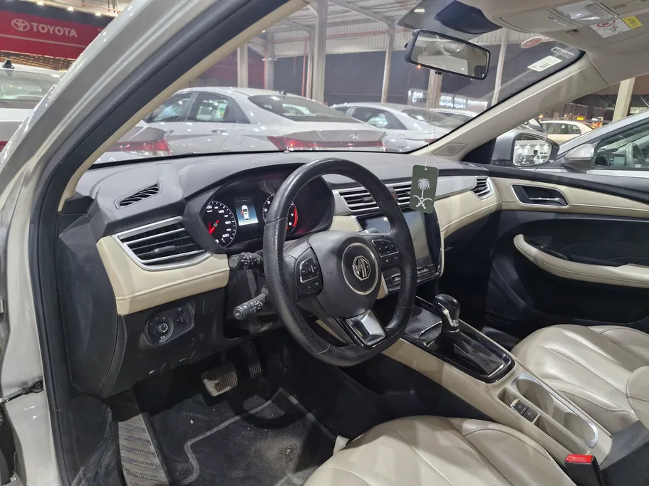 2022 MG 5 LUX 
