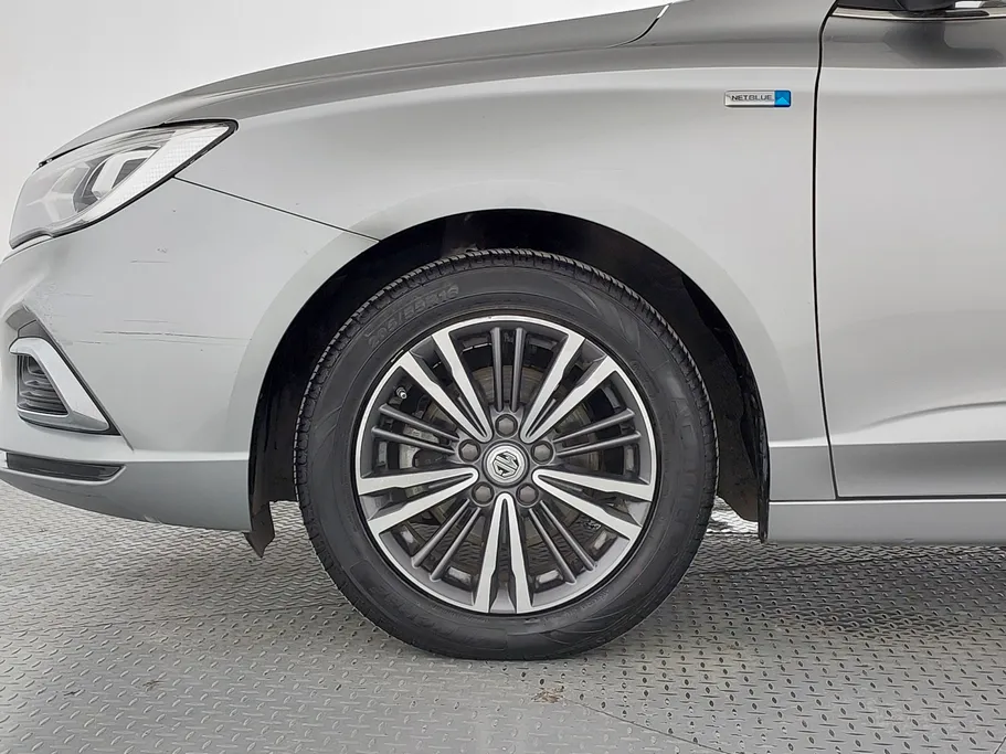 2023 MG 5 LUX 