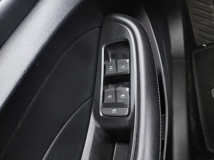 2023 MG 5 LUX 