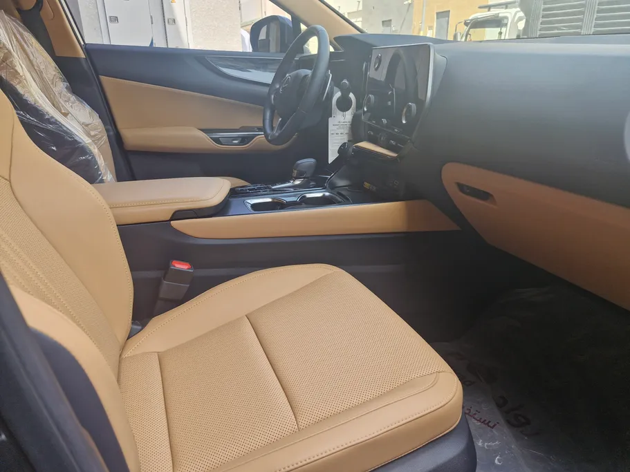 2025 Lexus NX 350h HH 