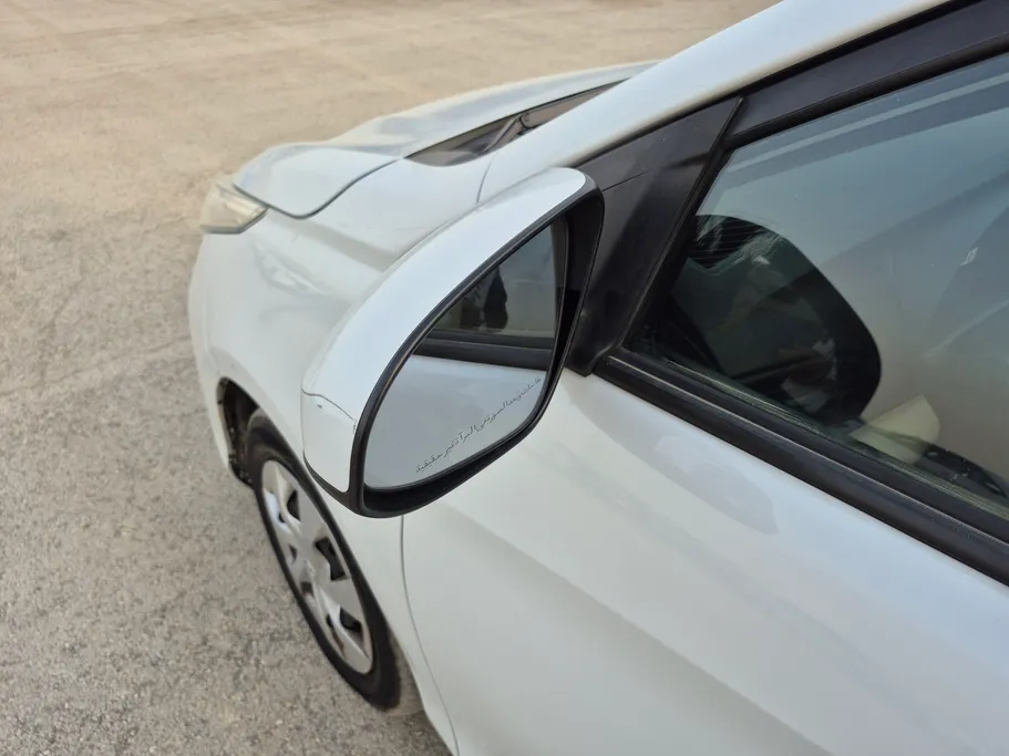 2022 Toyota Yaris  Y 