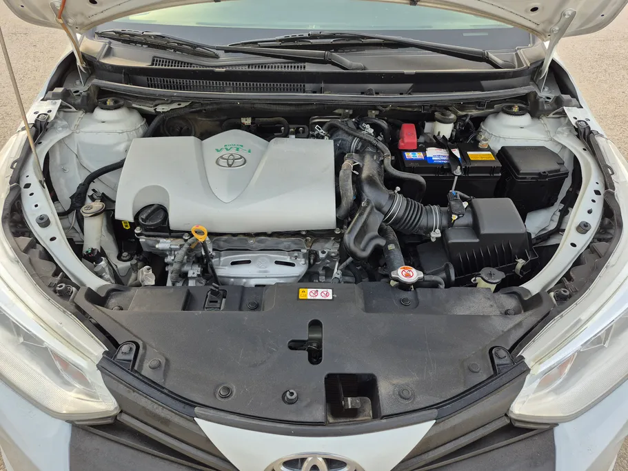 2022 Toyota Yaris  Y 