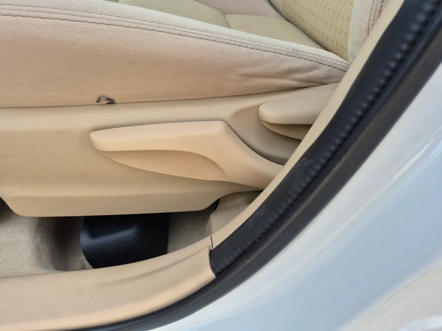 2022 Toyota Yaris  Y 