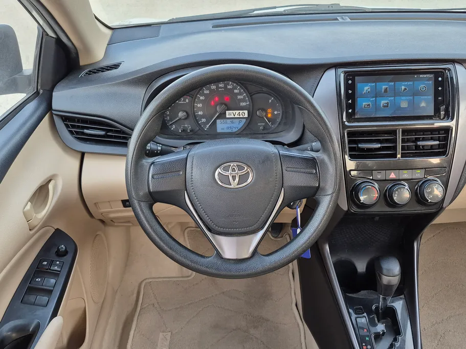 2022 Toyota Yaris  Y 