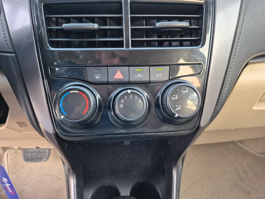 2022 Toyota Yaris  Y 