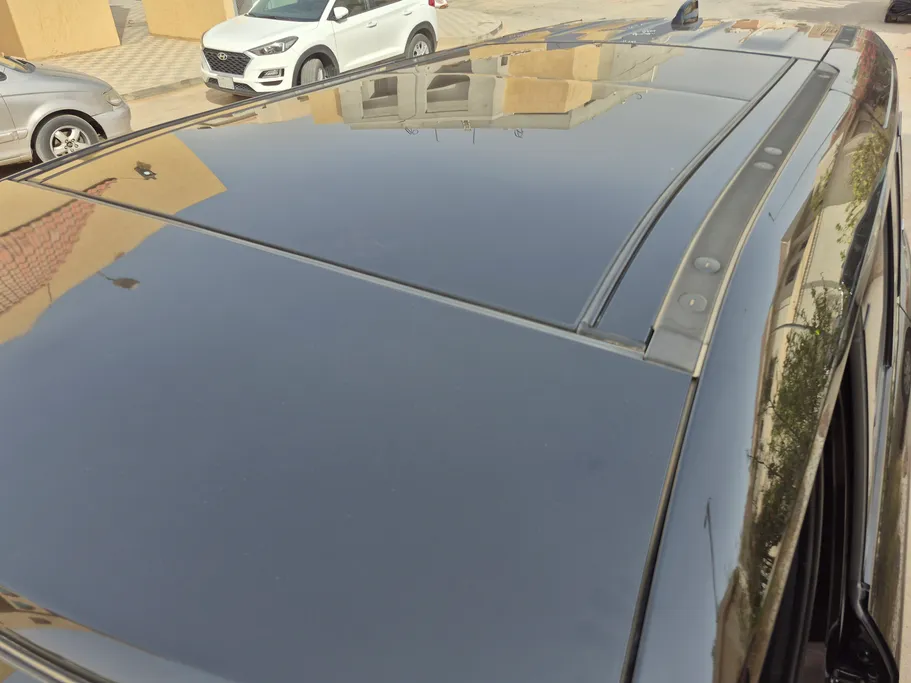 لاند روفر ديفندر P525 2023 