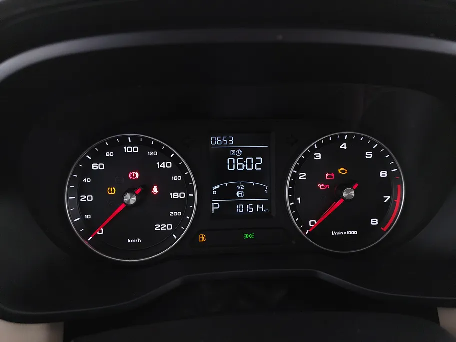 ام جي 5 STD 2023 