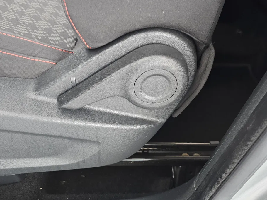 2023 MG ZS STD 