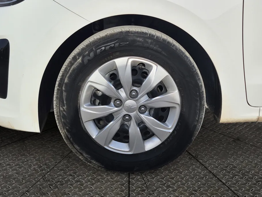 2024 Kia Pegas LX 