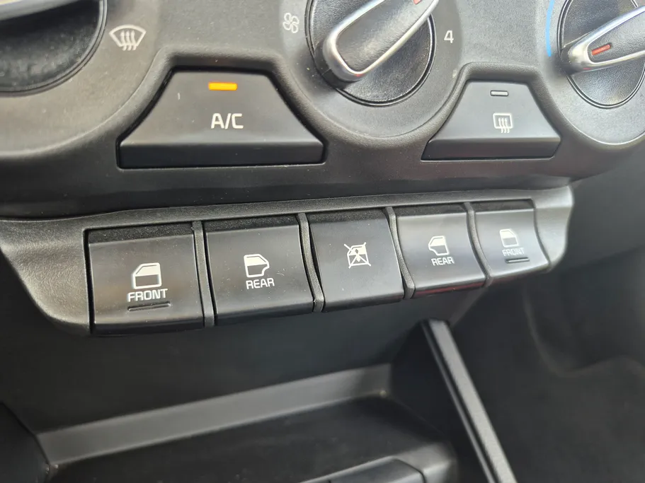 2024 Kia Pegas LX 