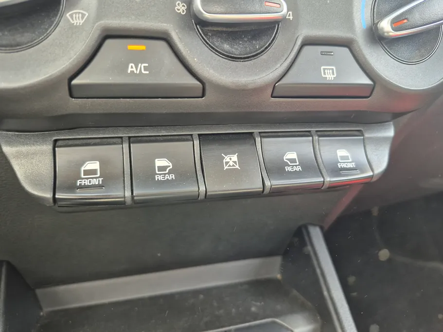 2024 Kia Pegas LX 