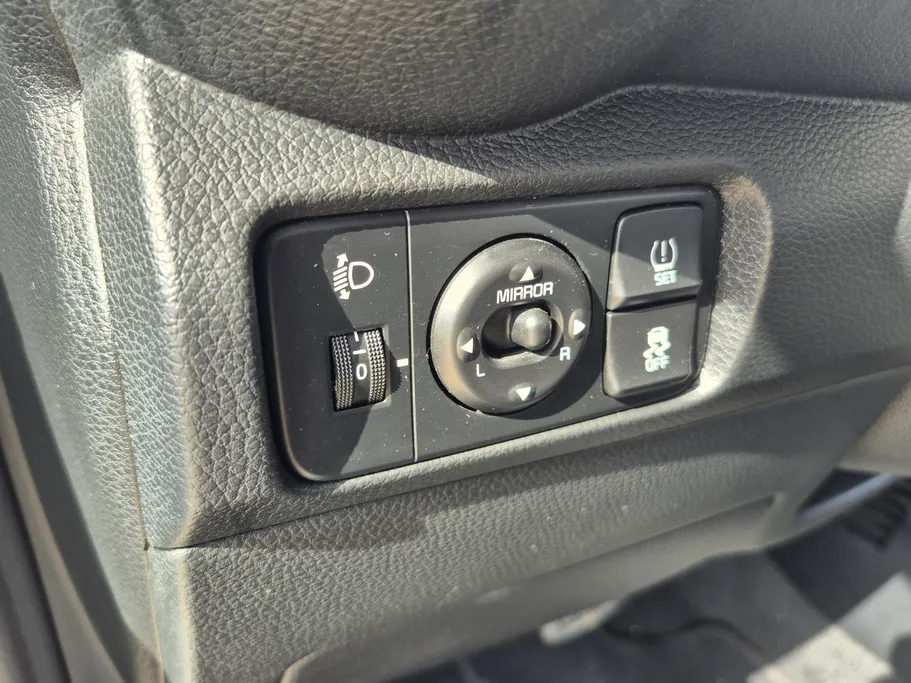 2024 Kia Pegas LX 