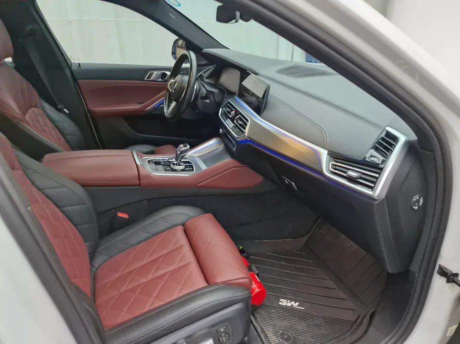 2023 BMW X Series 6 xDrive 40i 
