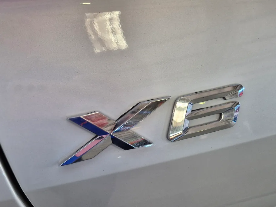 2023 BMW X Series 6 xDrive 40i 