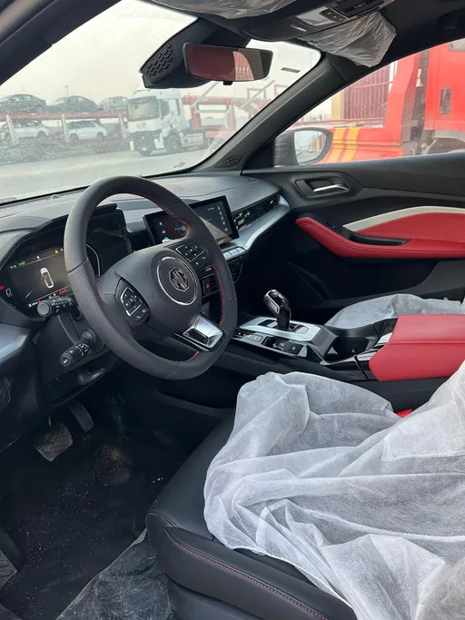 2025 MG GT LUX 