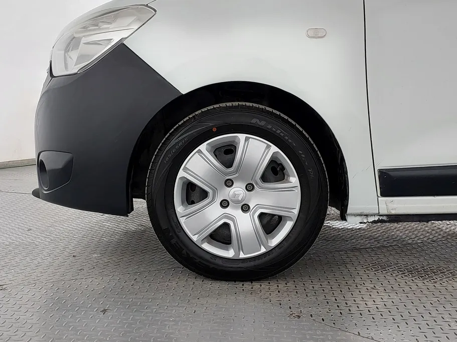 2022 Renault Docker Van بضاعة 