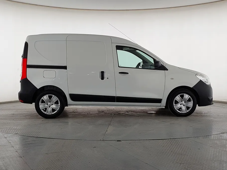 2022 Renault Docker Van بضاعة 