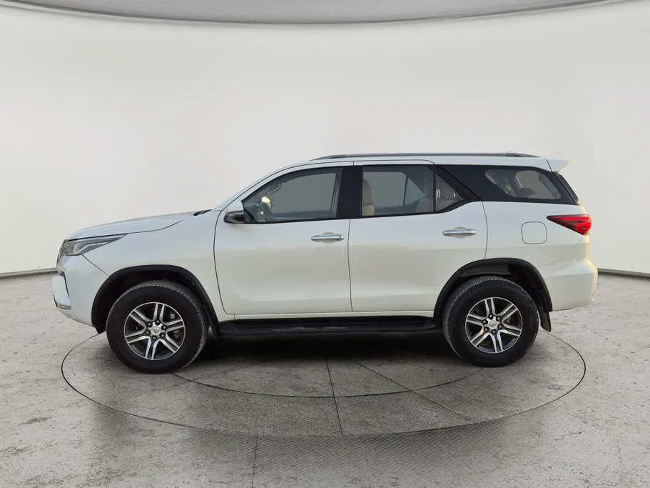 2022 Toyota Fortuner VX 