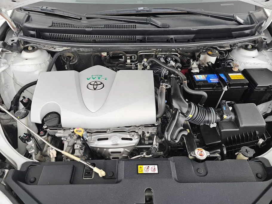 2022 Toyota Yaris  Y 