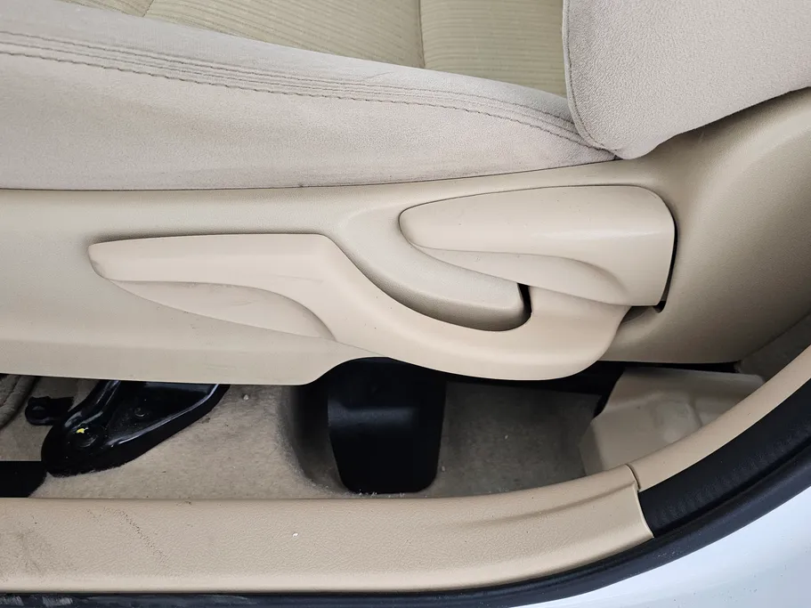 2022 Toyota Yaris  Y 