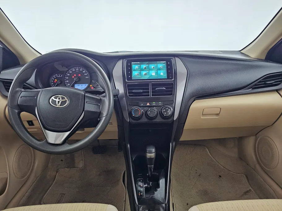 2022 Toyota Yaris  Y 