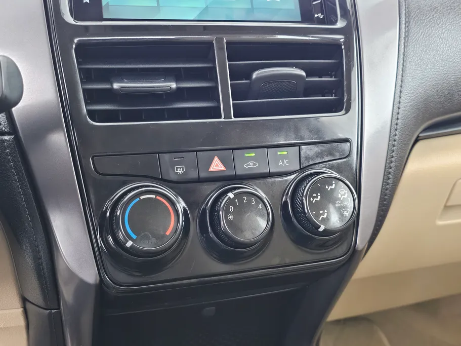 2022 Toyota Yaris  Y 