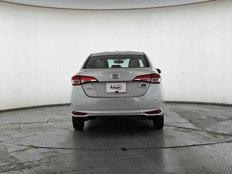 2022 Toyota Yaris  Y 