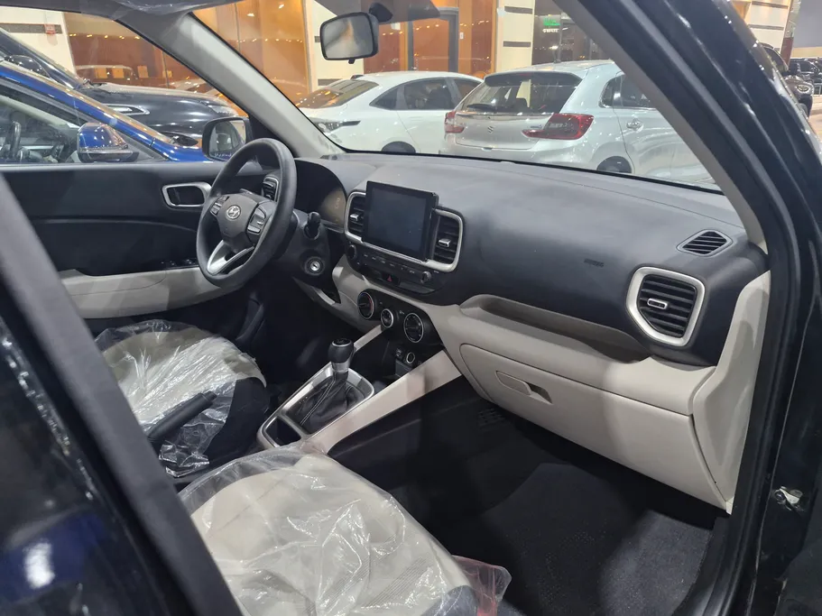 2024 Hyundai Venue Smart 