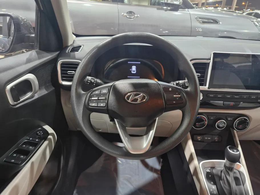 2024 Hyundai Venue Smart 