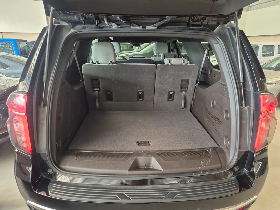 2024 Chevrolet Suburban LS 